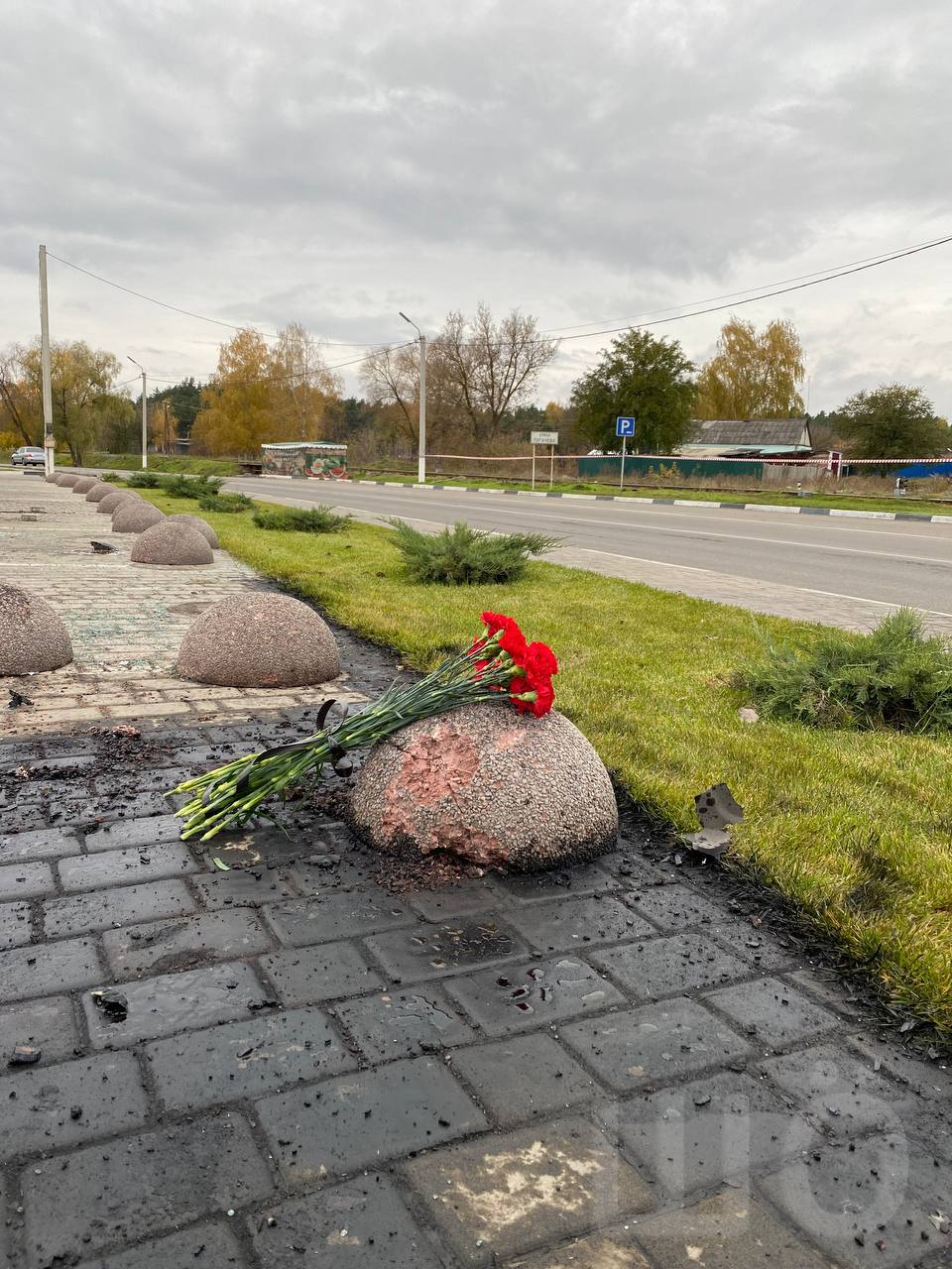 Белгород шебекино. Шебекино Белгород обстрел. Память погибшим. Мемориал на месте трагедии 11 сентября. Родные места.