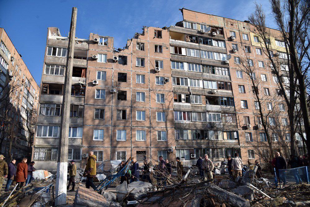 Вчера и сегодня дом. Разрушения в Донецке 2022. Донецк разрушенный жилой дом после обстрела. Донецк 2020 руины.