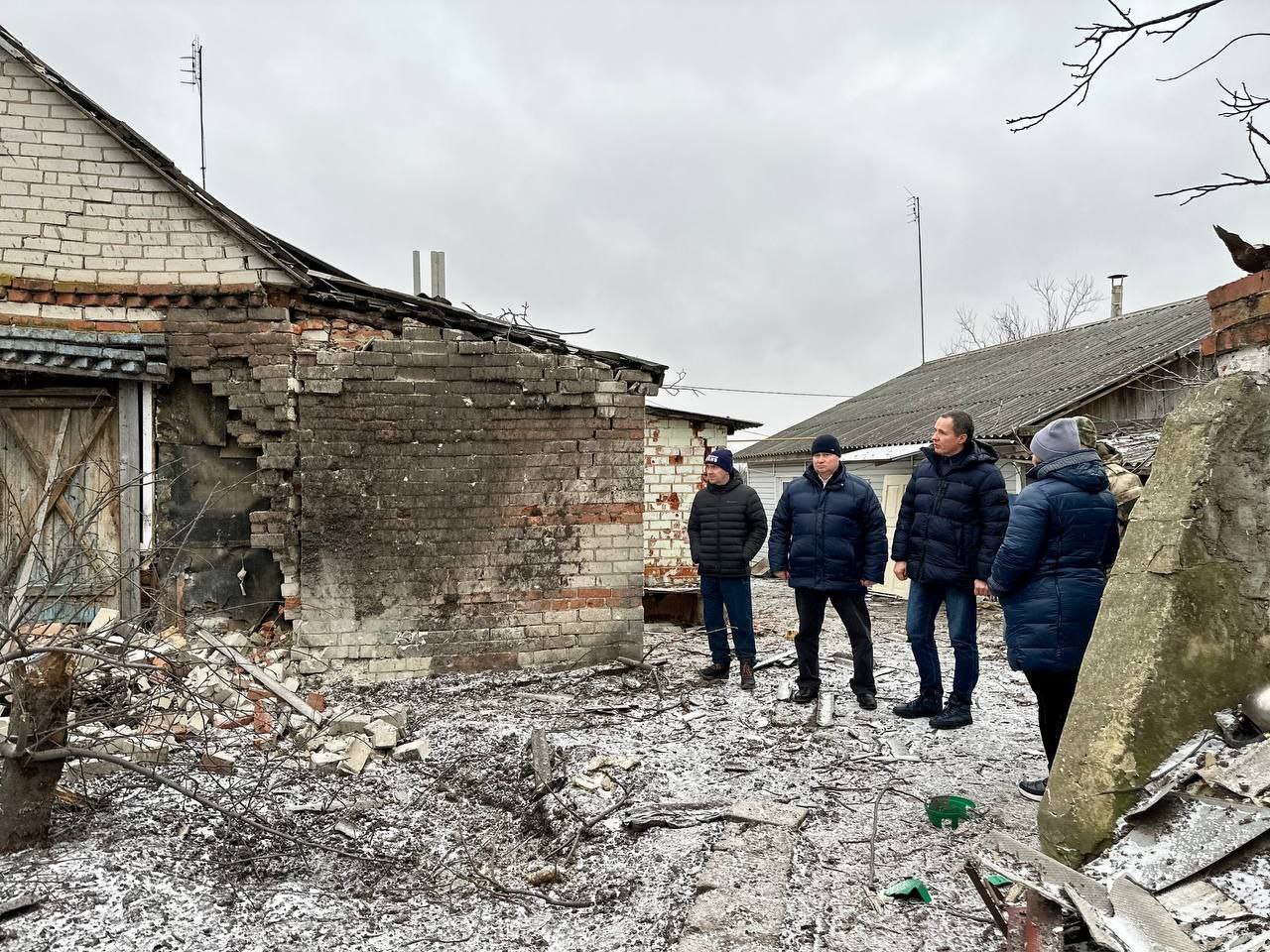 Село фото. Разрушение в Белгороде от обстрелов.