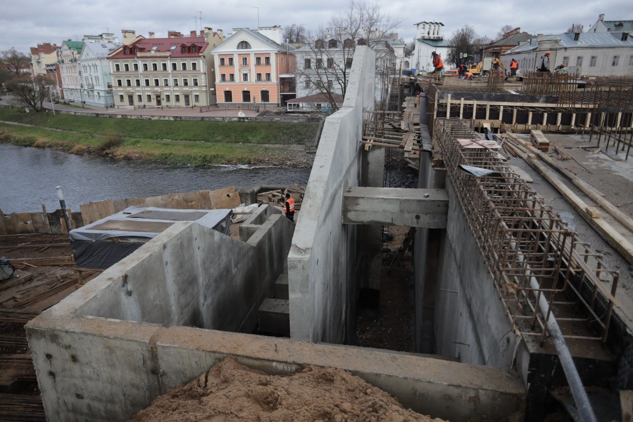 Советский мост город Псков как идут работы