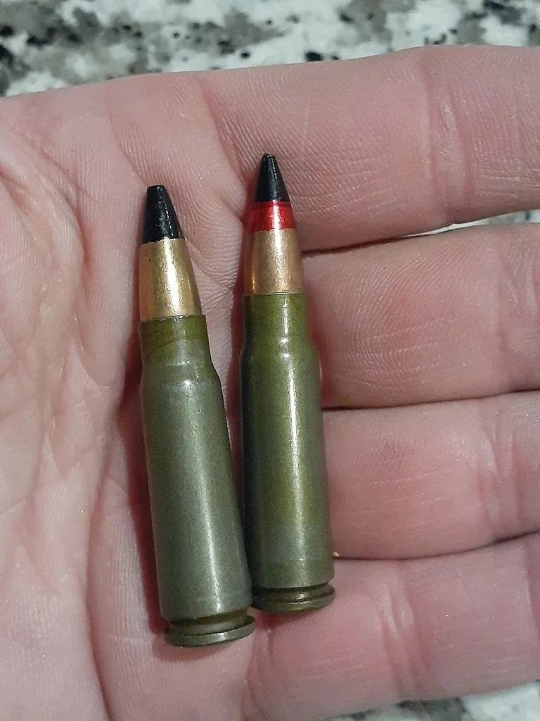 7.62 калибр какого оружия. Калибр 7 62 39. Пуля калибра 7.62. Патроны калибра 7.62. Патрон 7,62×39 мм.