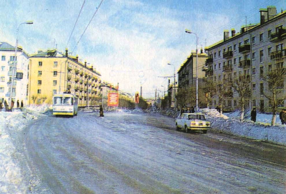 Екатеринбург химмаш грибоедова. Химмаш Екатеринбург. Свердловск бурелом 1970-е. Екатеринбург Химмаш революции 87.