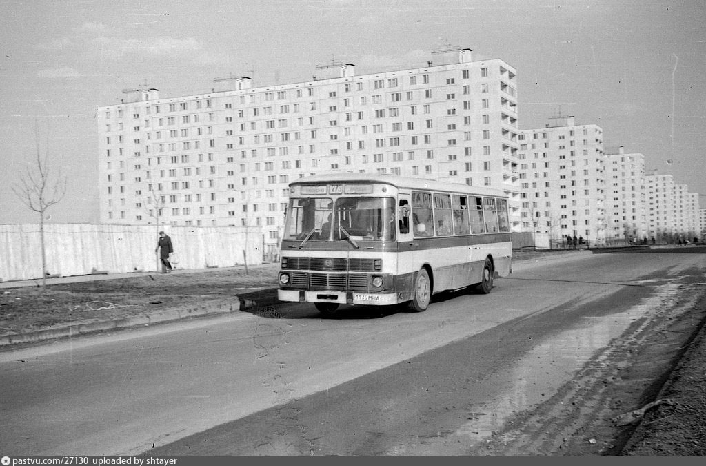 1981 год фото. Москва 1981. Москва 1981 год. Чертаново 1981 год. Автобусы 1981 года.