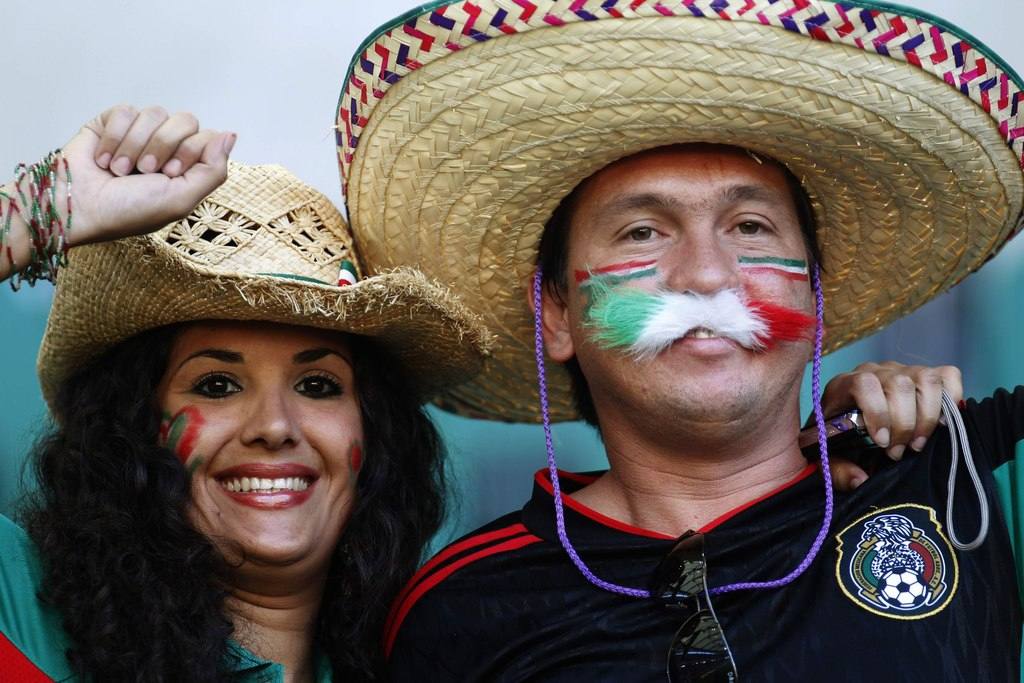 Большая часть населения мексики говорит на португальском. Мексика нация. Федералес Мексика. Мексиканцы. Жители Мексики.