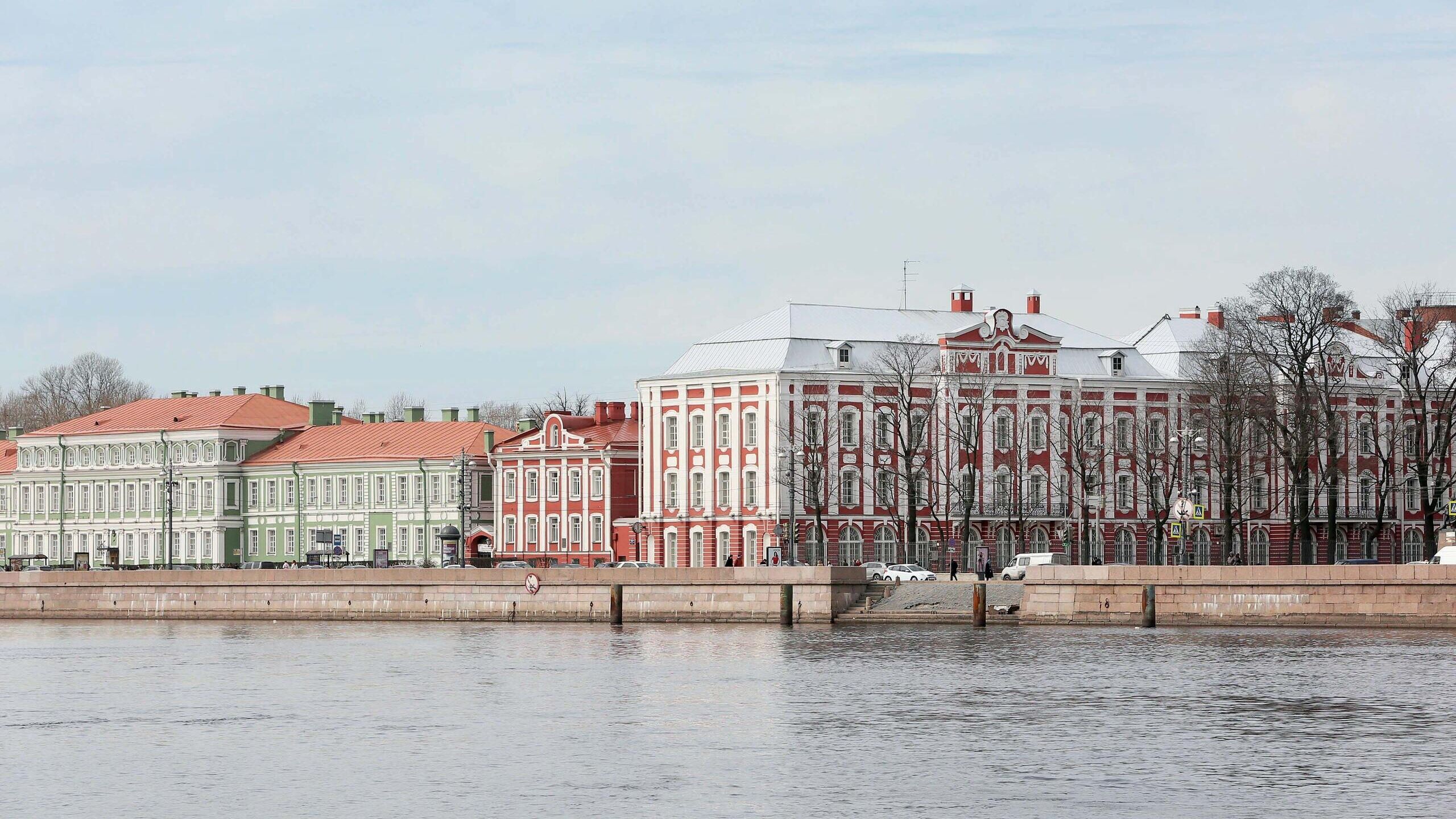 Двенадцати коллегий в петербурге. СПБГУ – Санкт-Петербургский государственный университет. Д Трезини здание двенадцати коллегий. Доменико Трезини здание 12 коллегий. Здание 12 коллегий в Санкт-Петербурге СПБГУ.