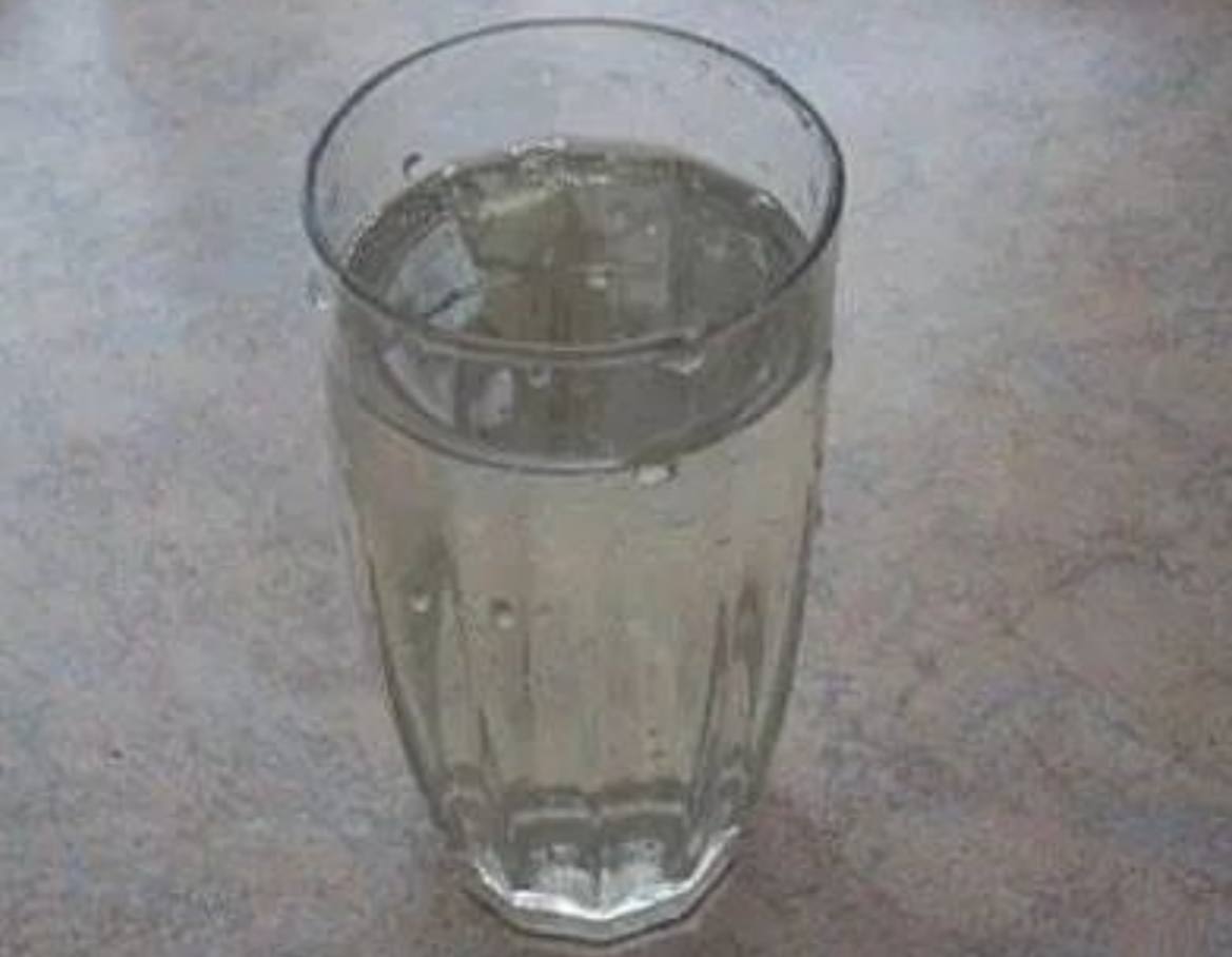 стакан воды фото дома